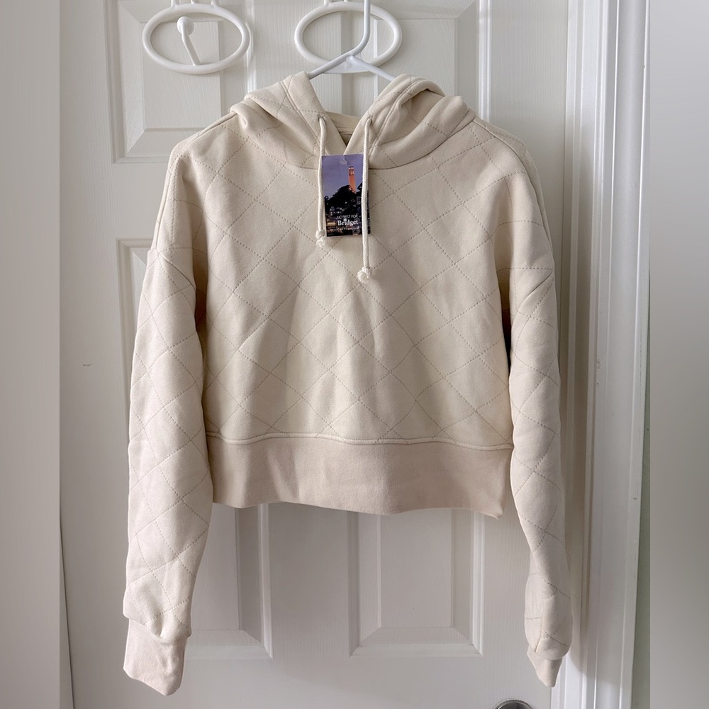 Cropped Hooded Sweatshirt with Quilted pattern
